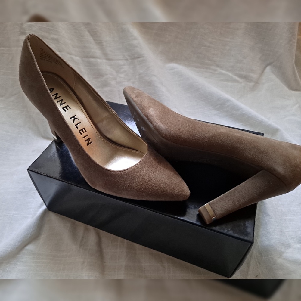 Anne Klein Tan Suede Pointed Toe Pump Heels